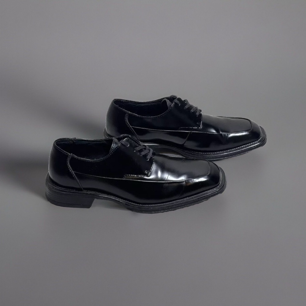 Men’s Kenneth Cole Reaction Dress Shoes. Black, Size-8.5 Make It Smooth.